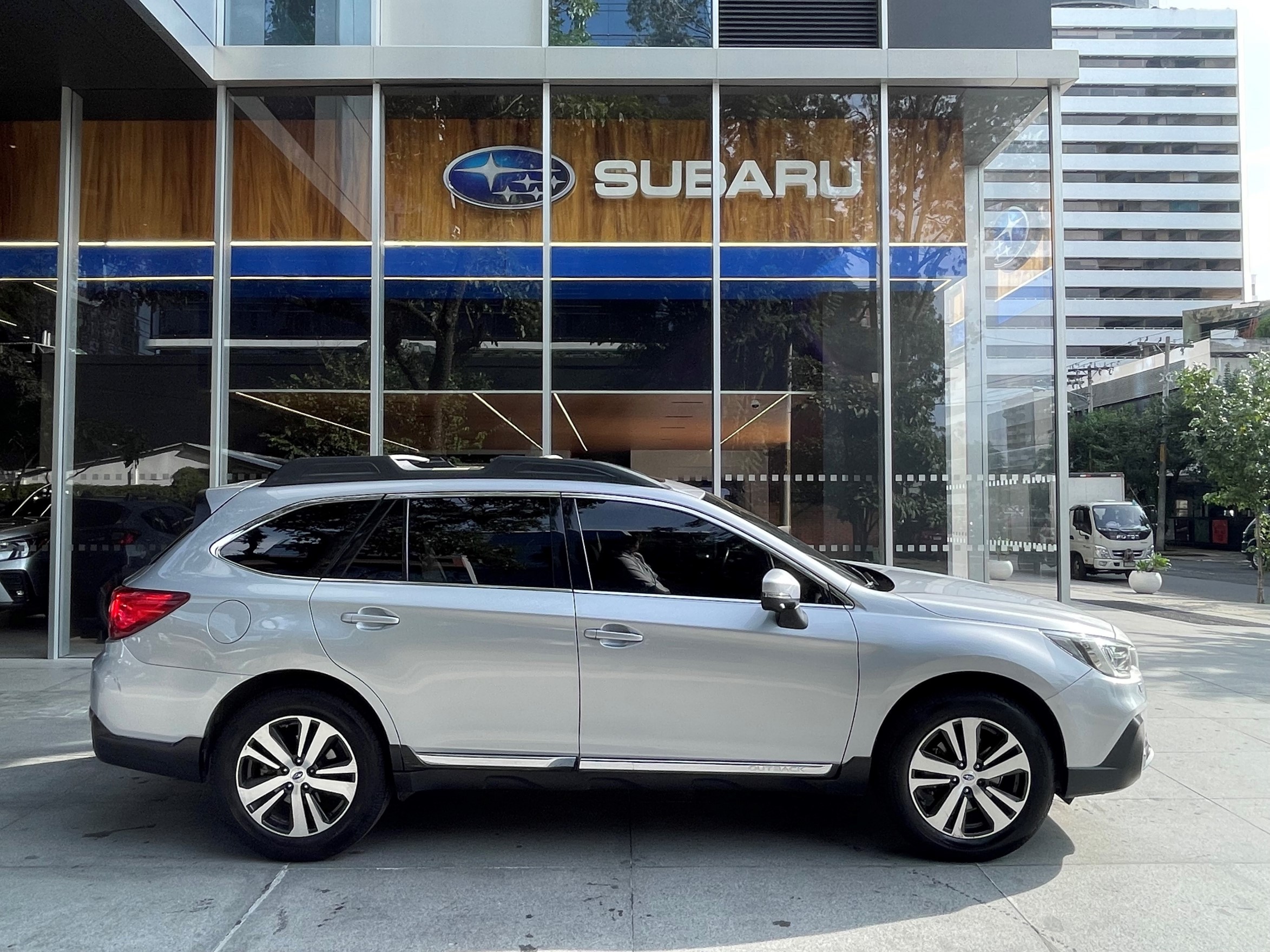 Subaru Outback 3.6L Boxer AWD